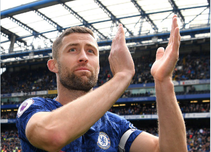 Bek Gary Cahill melakukan perpisahan dengan suporter Chelsea pada pekan ke-37 Liga Inggris, Minggu (5/5/2019) di Stamford Bridge.