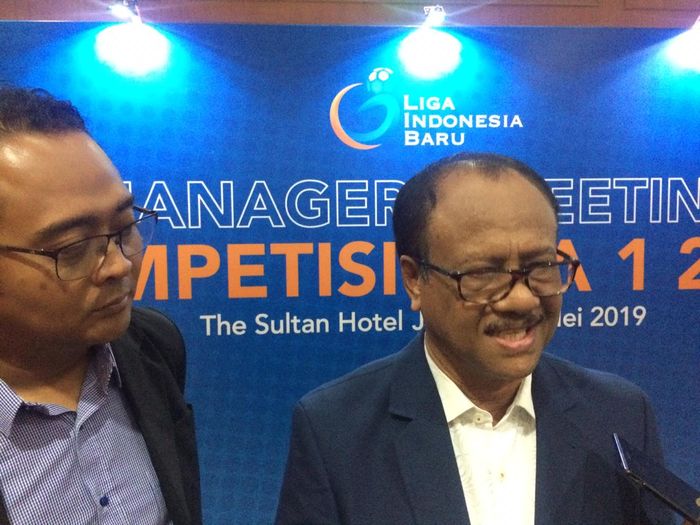 Direktur Interim PT LIB, Dirk Soplanit, saat ditemui di Hotel Sultan, Senayan, Jakarta Pusat, Selasa (7/5/2019).