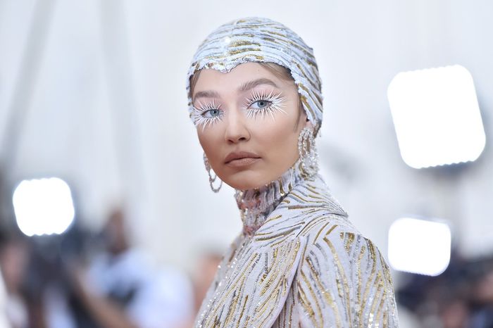 Riasan Mata Unik dan Nyeleneh Sederet Selebriti di Met Gala 2019 | dok. teenvogue.com