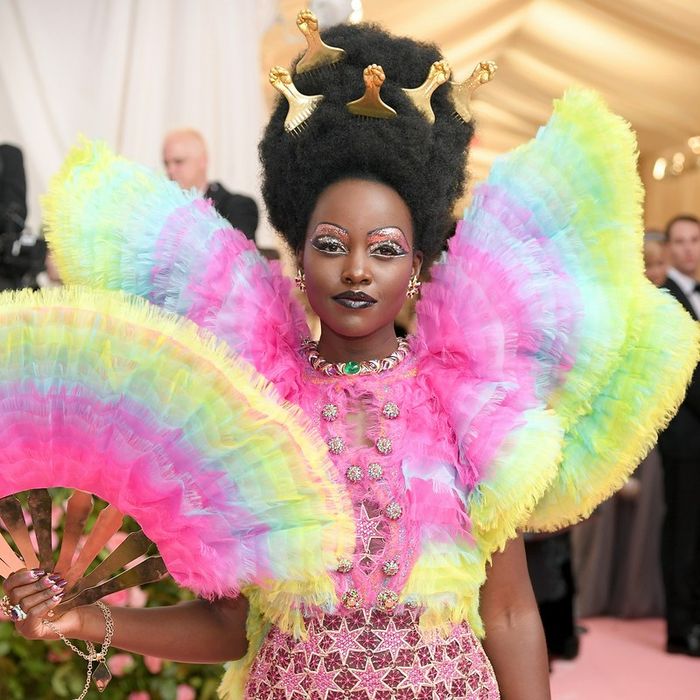 Riasan Mata Unik dan Nyeleneh Sederet Selebriti di Met Gala 2019 | dok. allure.com