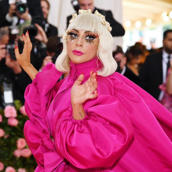 Riasan Mata Unik dan Nyeleneh Sederet Selebriti di Met Gala 2019 | dok. allure.com