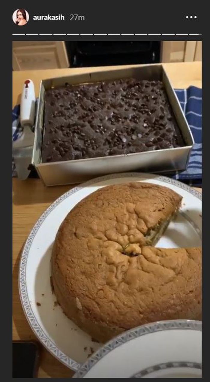 Hasil Brownies Buatan Aura Kasih Untuk Suaminya