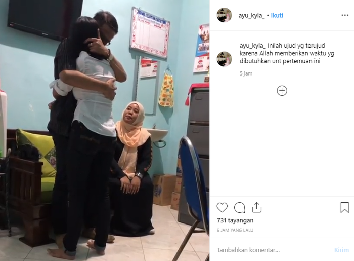 Vanessa Angel berpelukan dengan sang ayah