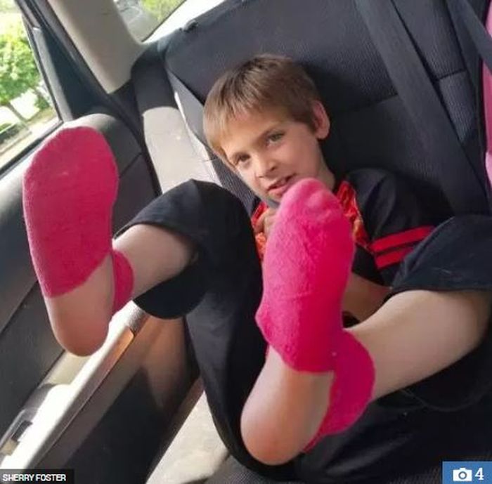 Payton Foster trauma mengenakan sepatu lampu lagi.