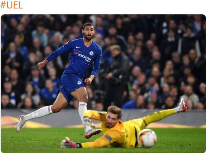 Gelandang Chelsea, Ruben Loftus-Cheek, mencetak gol ke gawang Eintracht Frankfurt dalam laga leg kedua semifinal Liga Europa di Stadion Stamford Bridge, Kamis (9/5/2019).