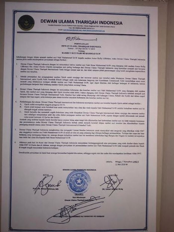 Surat pernyataan Dewan Ulama Thariqah Indonesia yang memuat beberapa alasan dipilihnya Opick sebagai sosok yang diamanahi sehelai rambut Rasulallah.
