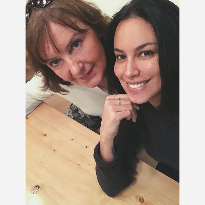 Sang bunda menjadi sosok yang selalu mendukung Sophia Latjuba dalam keadaan apapun.
 