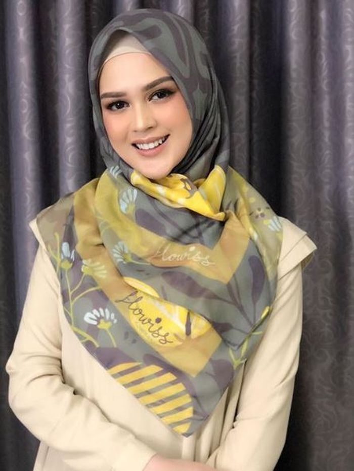 Gaya Hijab Ramadan yang Cocok Dipakai untuk Pengajian hingga Buka Puasa Bersama | Instagram @cutratumeyriska
