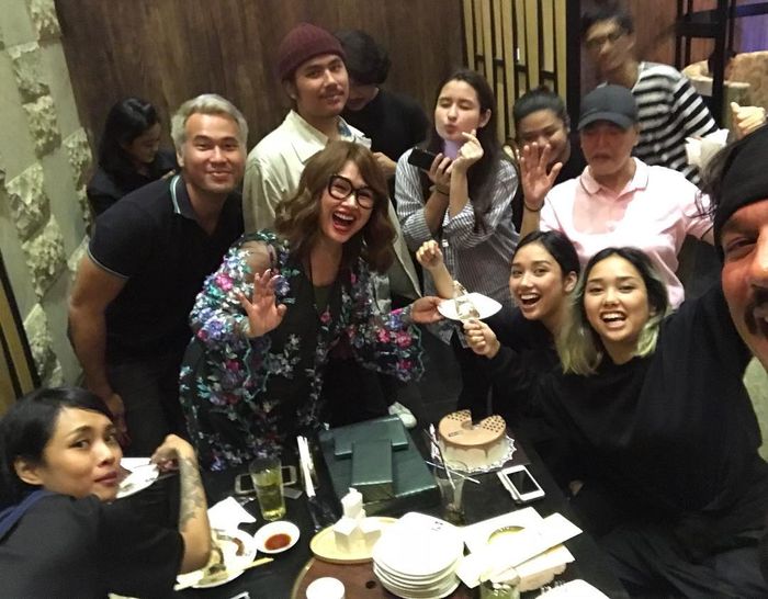 Salma dan Salwa bersama sang ayah, Bucek Depp