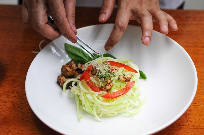 Ada banyak alternatif memroses makanan selain dimasak.