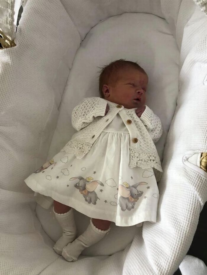 Sophia Grace Johnston lahir pada 10 Mei dengan sehat.