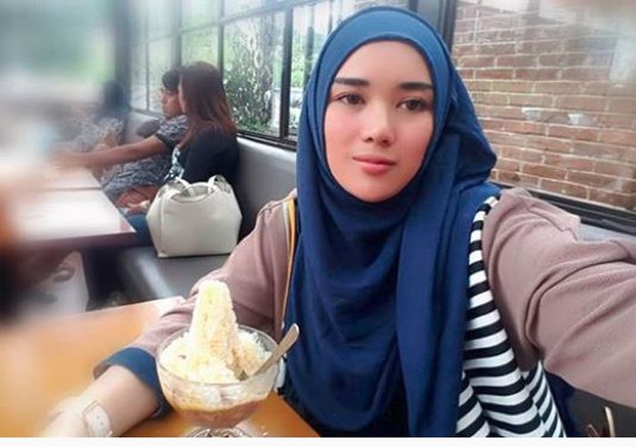 Cantik dengan Hijab Ramadan ala Istri Opick, Bebi Silvana ...