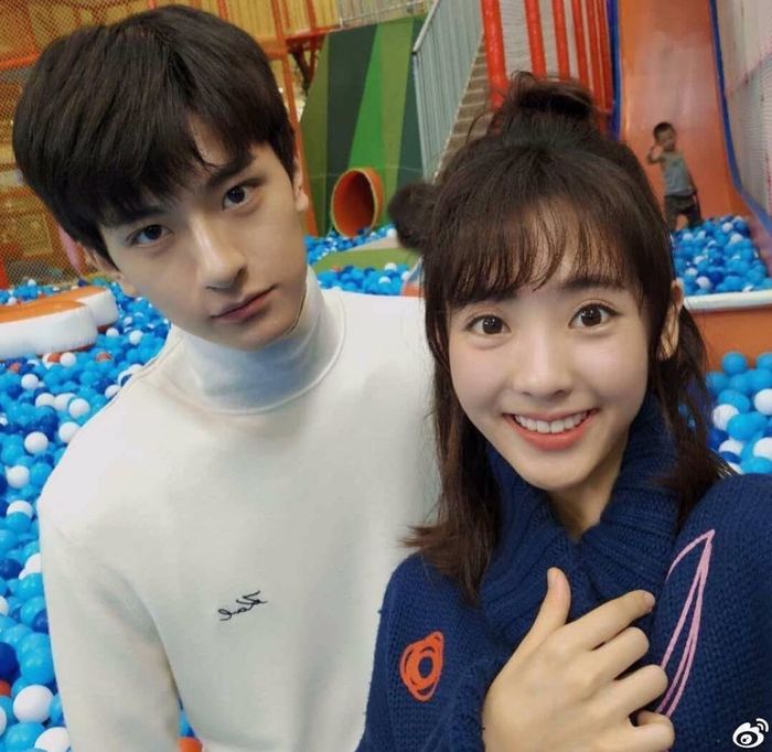 Fashion Couple Drama 'Put Your Head on My Shoulder'