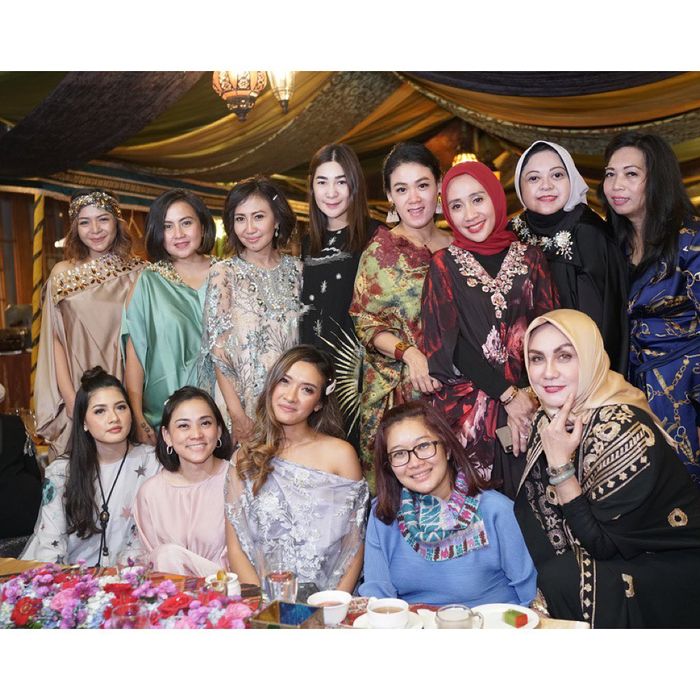 Erin terlihat tampil sederhana