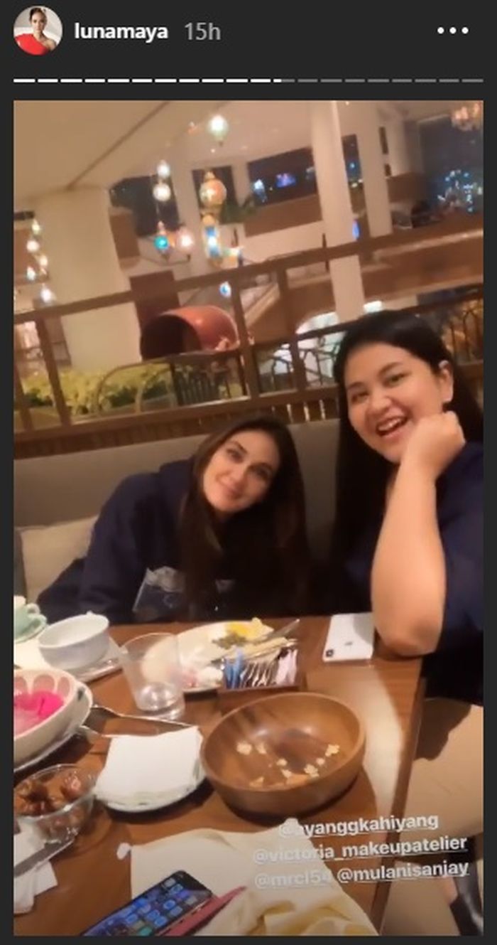 Luna Maya makan malam bareng Kahiyang Ayu