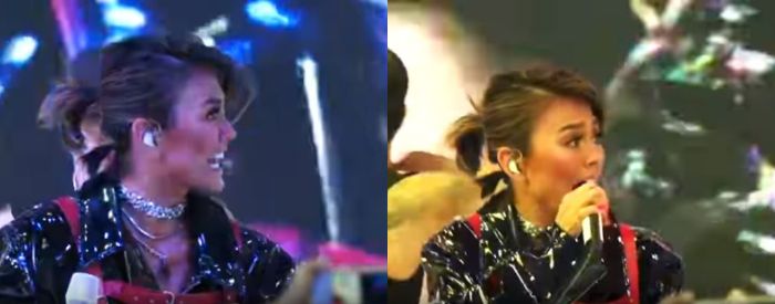 Agnez Mo terlihat kurang nyaman berjalan di atas panggung tersebut.