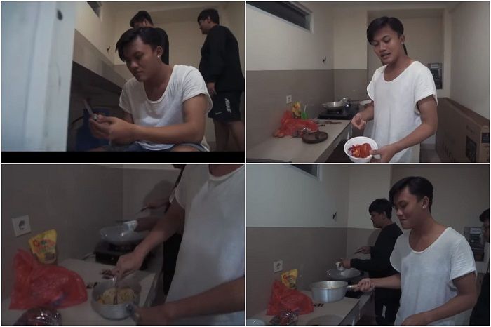 Rizky Febian dan rekan-rekanya menyiapkan makanan untuk berbuka puasa