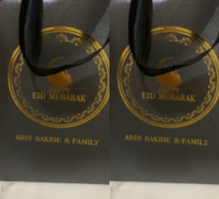 Goodie bag berisi parcel istimewa dari Nia Ramadhani dan Ardi Bakrie