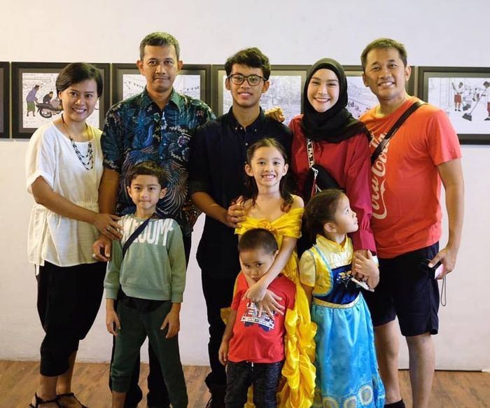 10 Tahun Cerai, Mantan Istri Hanung Bramantyo Ternyata Akrab dengan Zaskia Mecca