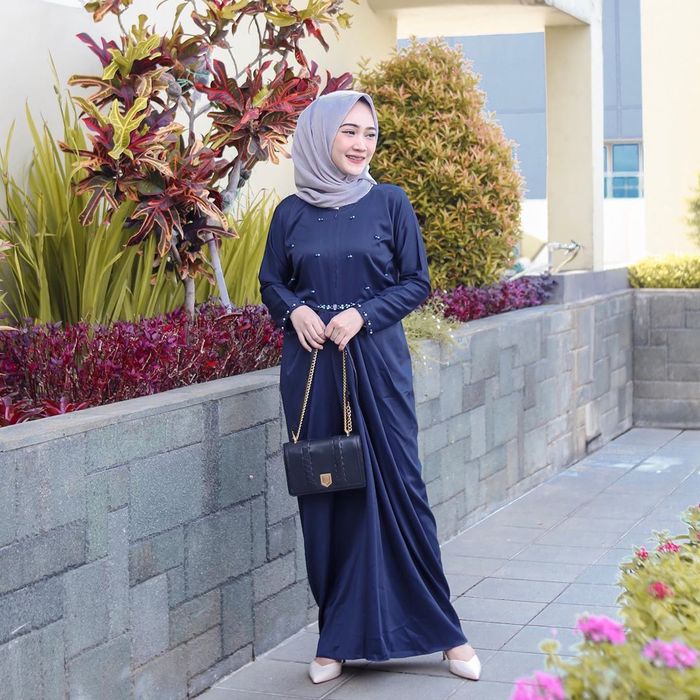  Kombinasi  Warna  Jilbab Yang  Cocok  Untuk Baju Warna  Navy  