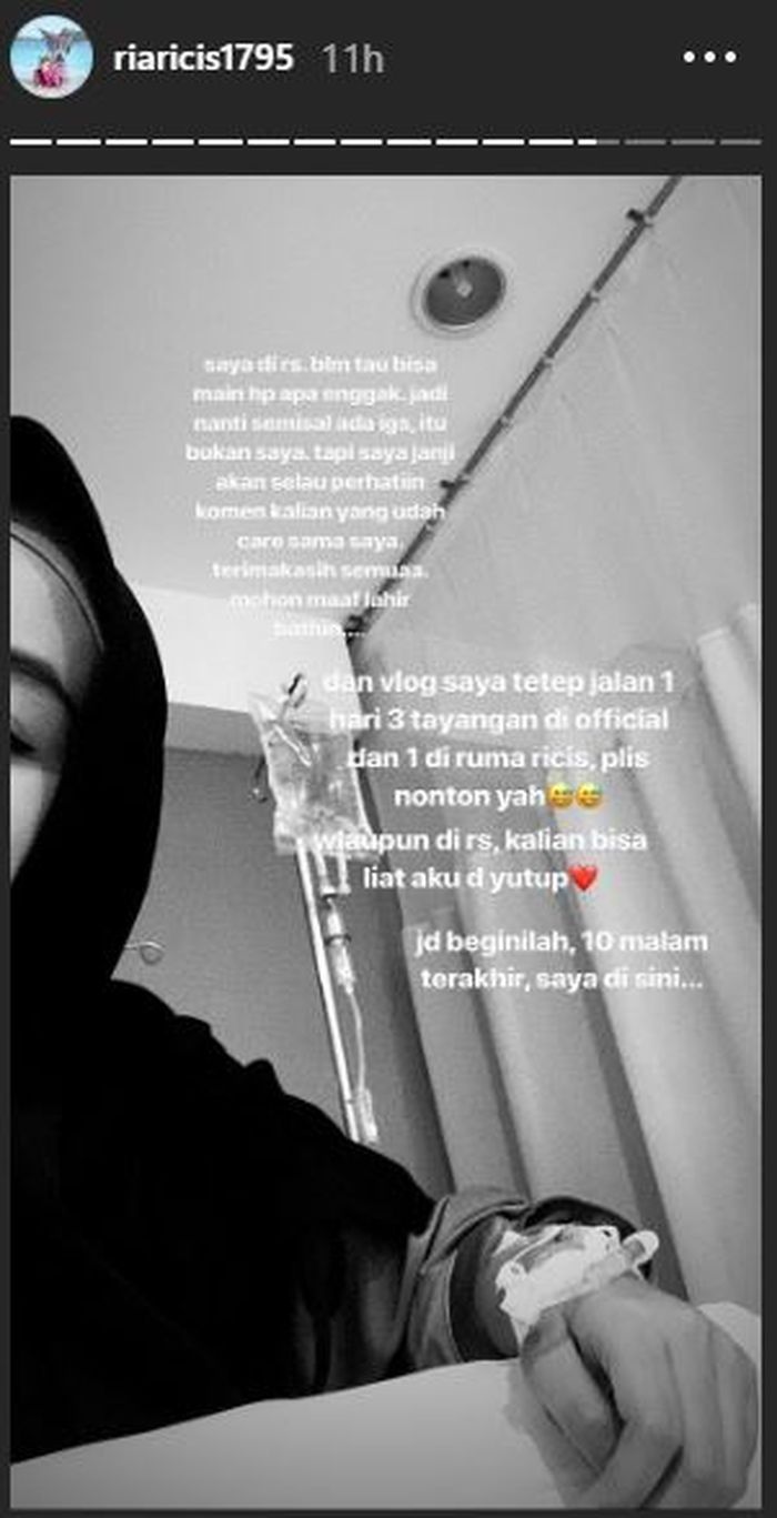 Ricis dirawat 10 hari di rumah sakit. 