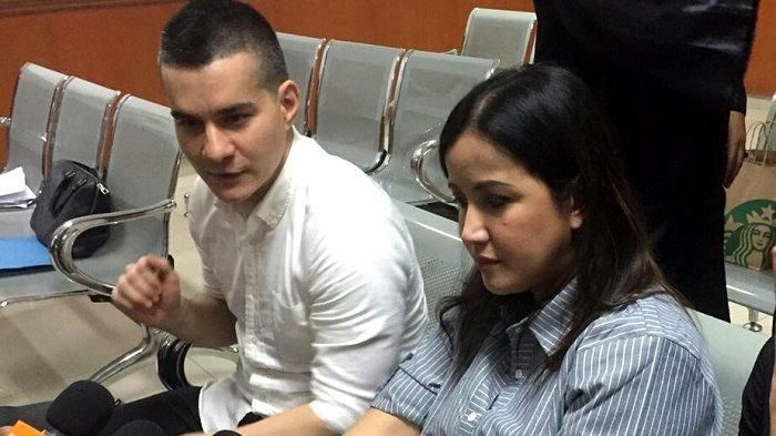Andi Soraya dan Steve Emmanuel di Pengadilan Negeri Jakarta Barat, Slipi, Jakarta Barat, Senin (27/5/2019).