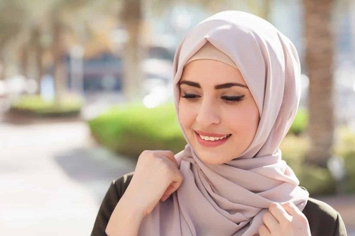 Warna hijab untuk kulit putih