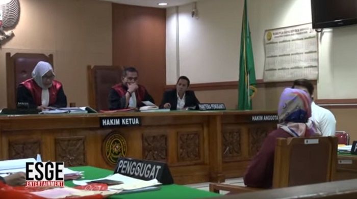 Suasana sidang saat tante Hilda Vitria dimintai keterangan sebagai saksi