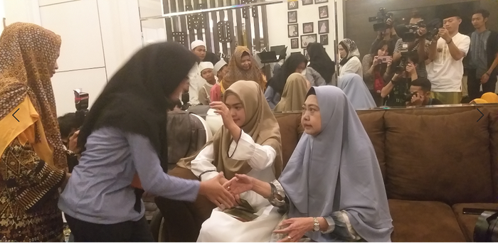 Acara pengajian dan buka bersama anak yatim di kediaman Ria Ricis kawasan Kebagusan, Jakarta Selatan, Kamis (30/5/2019).