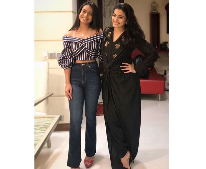 Style kompakan ala Nysa Devgan dan Kajol