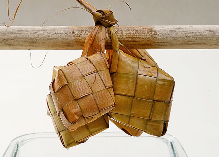 Agar Ketupat Tidak Cepat Basi, Simpan Saja dengan Cara Pintar Ini!