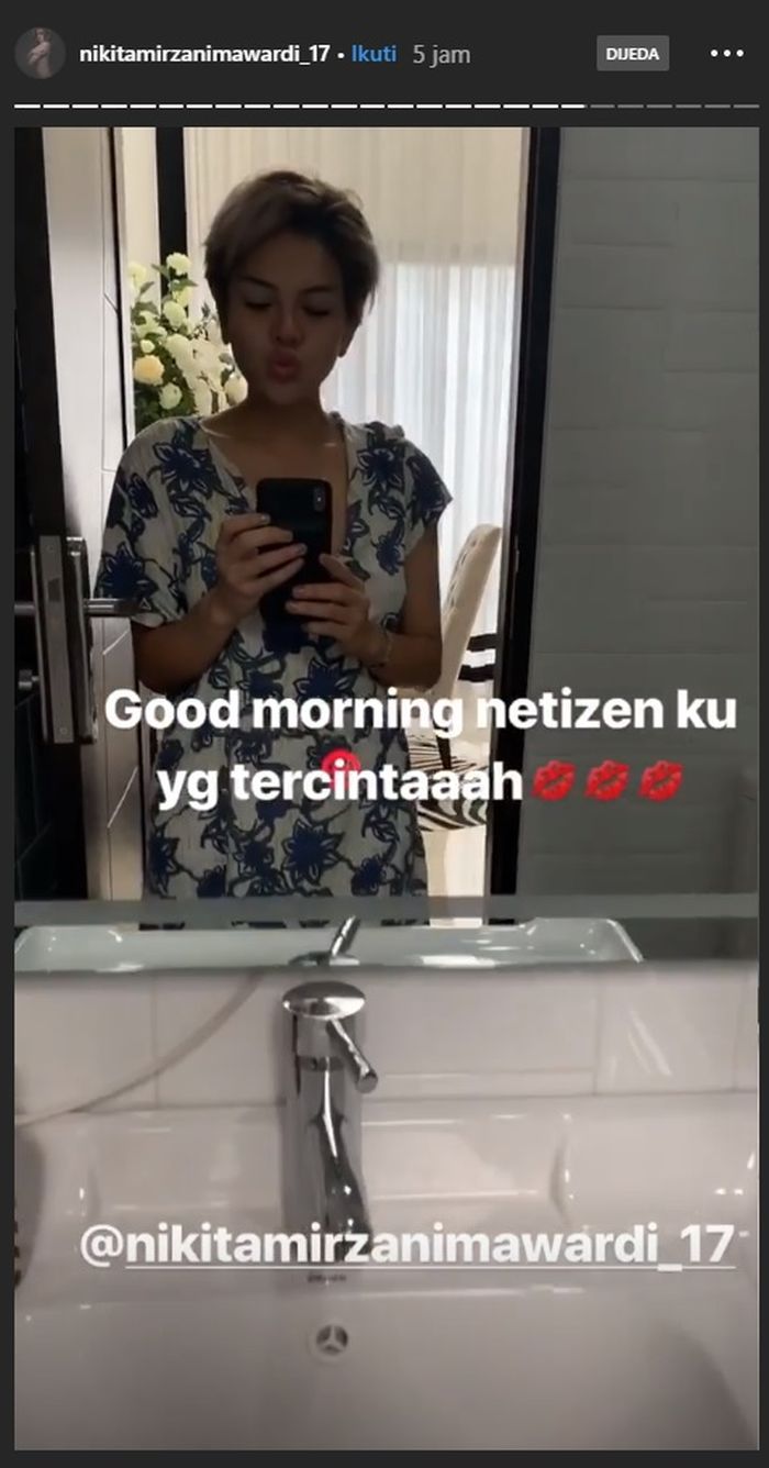 Nikita Mirzani Saat di Rumah