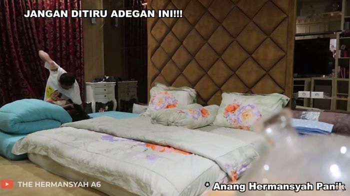Anang Hermansyah memukul Aurel karena kaget.