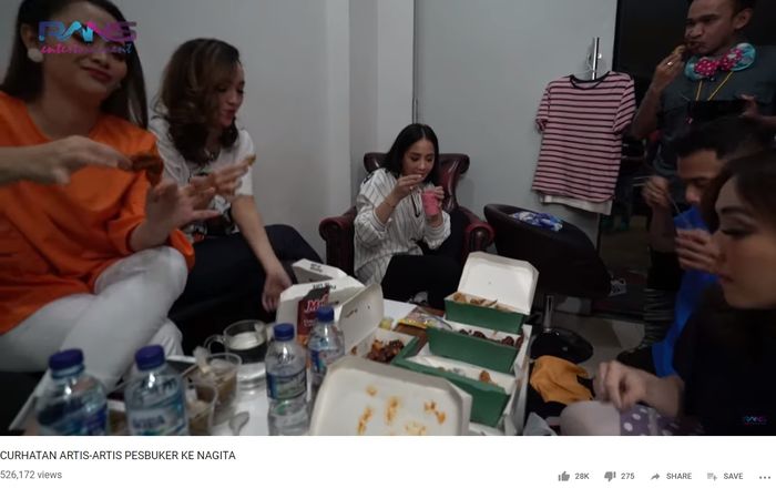 Ayu Ting Ting Absen Buka Puasa Karena Ada Nagita Slavina?