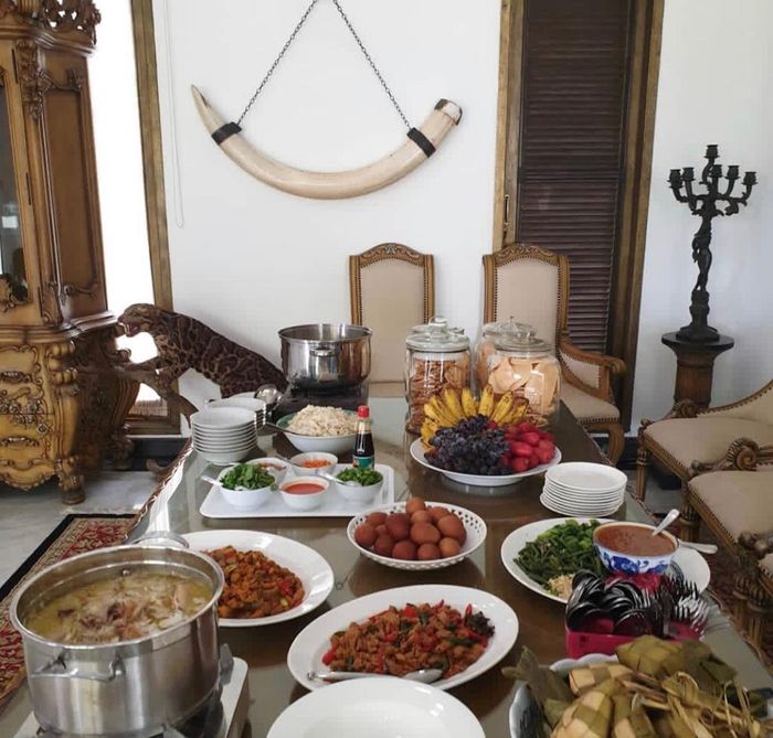Menu Lebaran di rumah Bambang Trihatmodjo dan Mayangsari