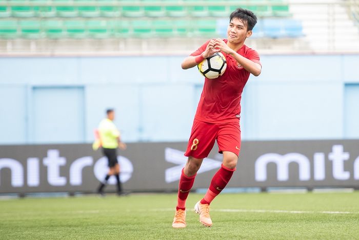 Winger Timnas U-23 Indonesia, Witan Sulaiman melakukan selebrasi saat berhasil mencetak gol ke gawang Thailand di Piala Merlion 2019.