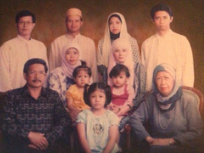 Tiara membagikan potret lawas Mulan Jameela