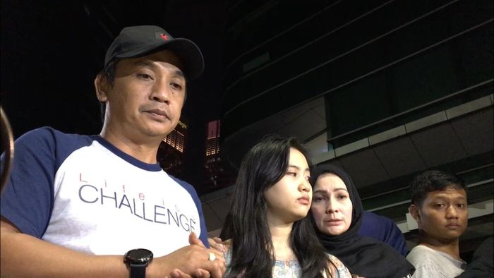 Masbin, kakak Dewi Perssik saat ditemui Grid.ID di Rumah Sakit Siloam Semanggi, Jakarta Selatan (9/6/2019).