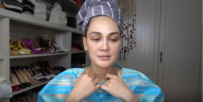 Luna Maya ngvelog tentang tutorial makeup secara alami