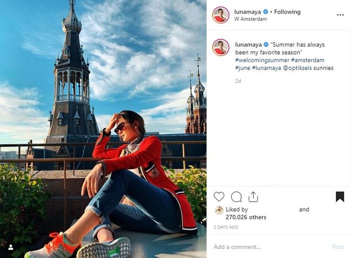 Luna Maya ungkap kecintaannya terhadap musim panas.