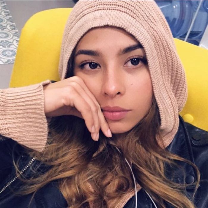 Tampilan Cantik Nadine Kaiser dengan Wajah Cantik Natural
