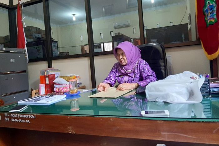 Kepala Dinas Sosial Kabupaten Gunungkidul Siwi Irianti, saat menanggapi surat pernyataan siap dikutuk yang viral.