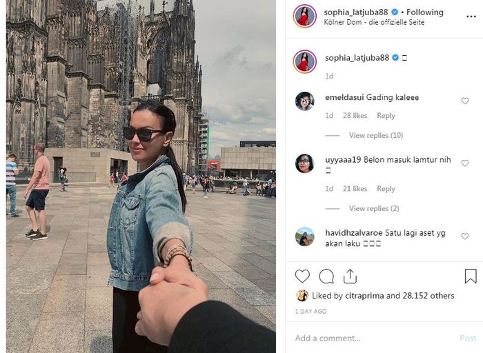 Unggahan Sophia Latjuba yang membuat heboh