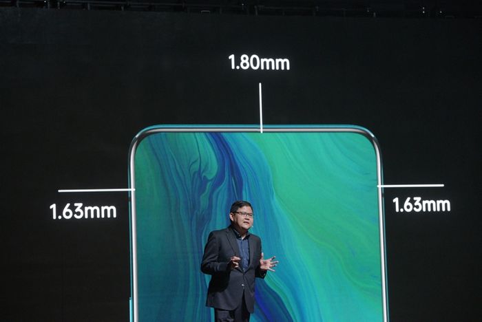 

PR Manager OPPO Indonesia Aryo Meidianto menjelaskan spek Oppo Reno 10x zoom