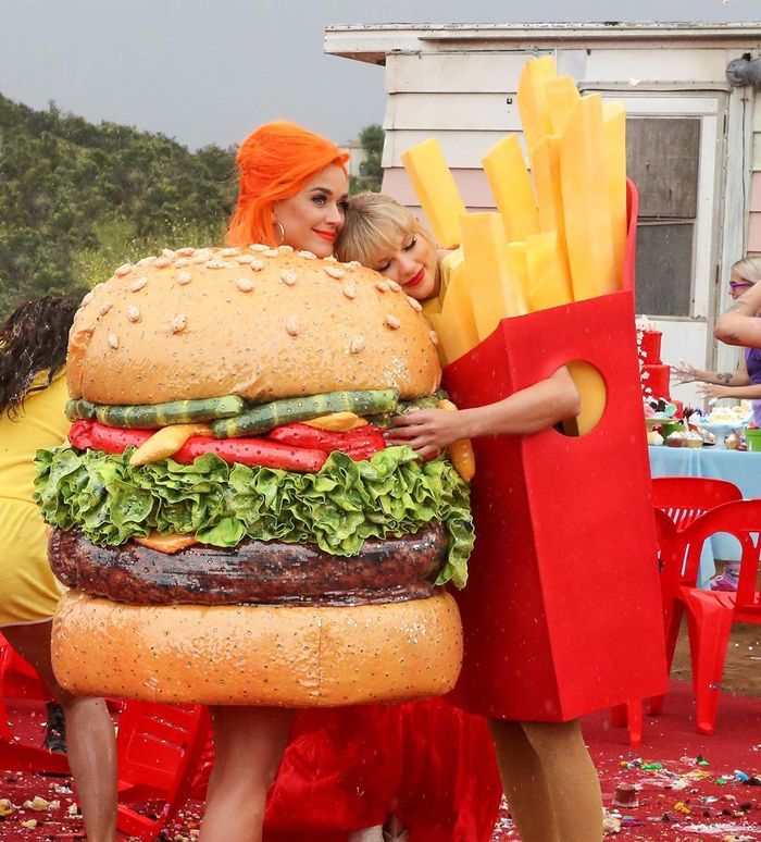 Katty Perry dan Taylor Swift berbaikan