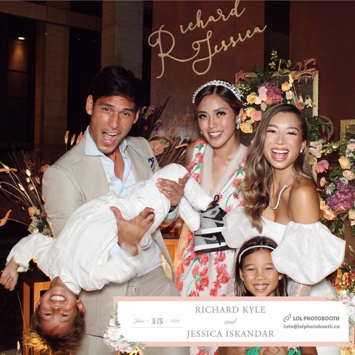 Model Dress Seksi Yang Dipakai Jennifer Bachdim Saat Hadiri Acara Tunangan Jessica Iskandar Jadi Sorotan Semua Halaman Stylo