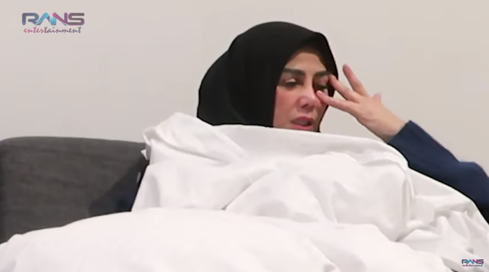 Amy mulai menangis saat Raffi ngotot mau menikah lagi