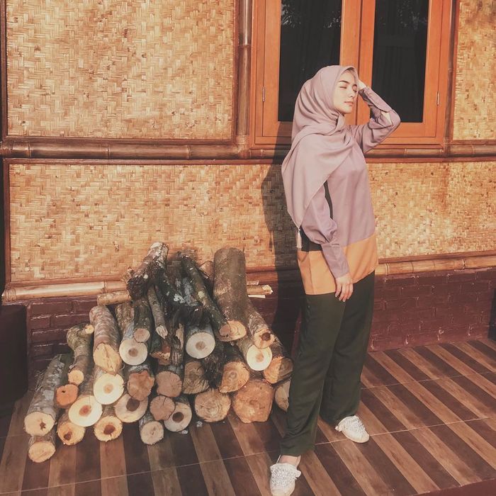 Mantap Berhijab Usai Umrah, Intip Tampilan Baru Citra Kirana Setelah Berhijrah yang Makin Cantik dan Modis! - Hijab Sporty
