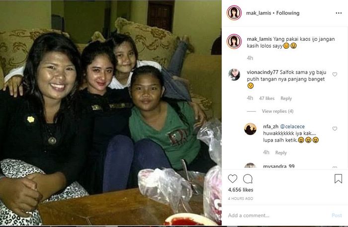 Penampilan jadul Rosa Meldianti
