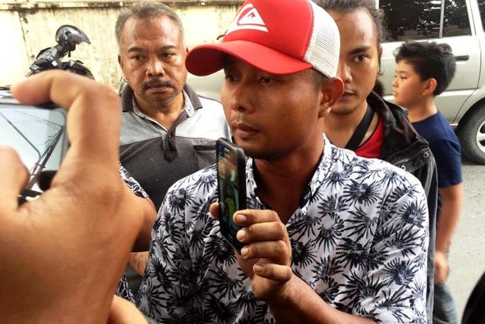 Kisah Sofyan yang nekat menerobos pabrik korek api yang terbakar untuk selamatkan istri dan anaknya